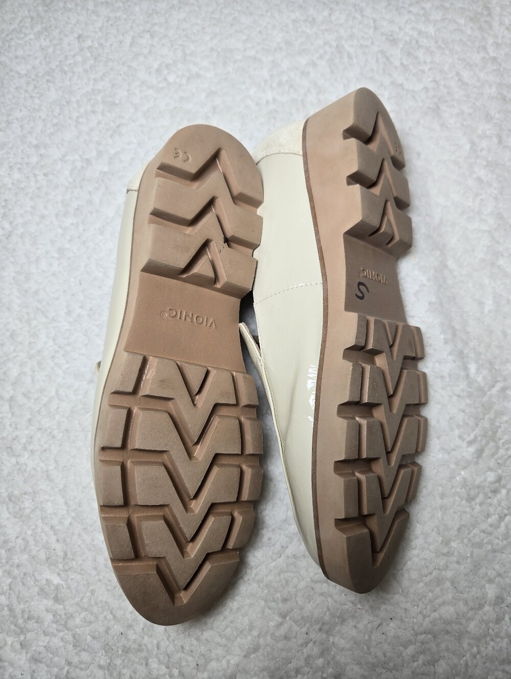 Vionic Kensley Loafers Size 9 Womens Shoes Penny Patent Leather Cream Suede - Picture 7 of 7